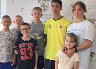 Благодійна допомога родині Крищуків